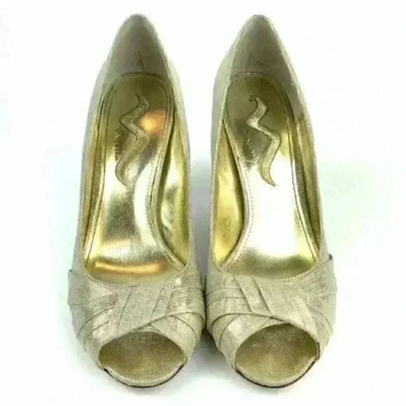 Nina heels size 9 39 Gold metallic peep toe pumps - Picture 2 of 8